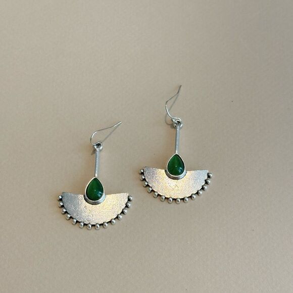 Green stone Earrings N1325 - Picture 2 of 4